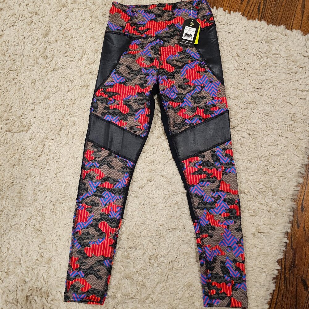 Zumba Pink / Brown Camo Leggings Size M NWT